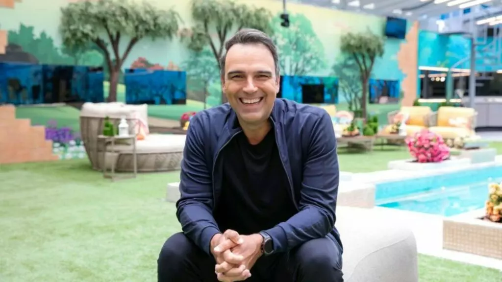 Tadeu Schmidt na casa do BBB