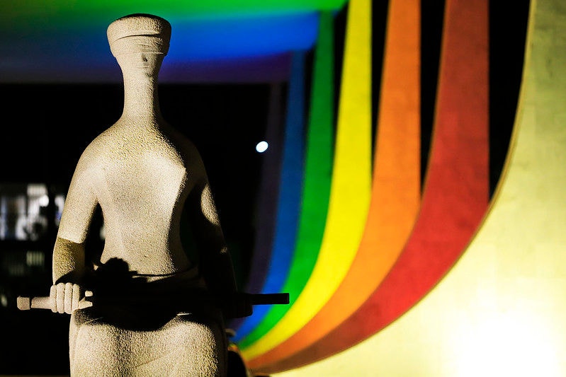As ações contra as leis municipais anti-linguagem neutra foram apresentadas no STF pela Aliança Nacional LGBTI+ e pela Associação Brasileira de Famílias Homotransafetivas (Abrafh)