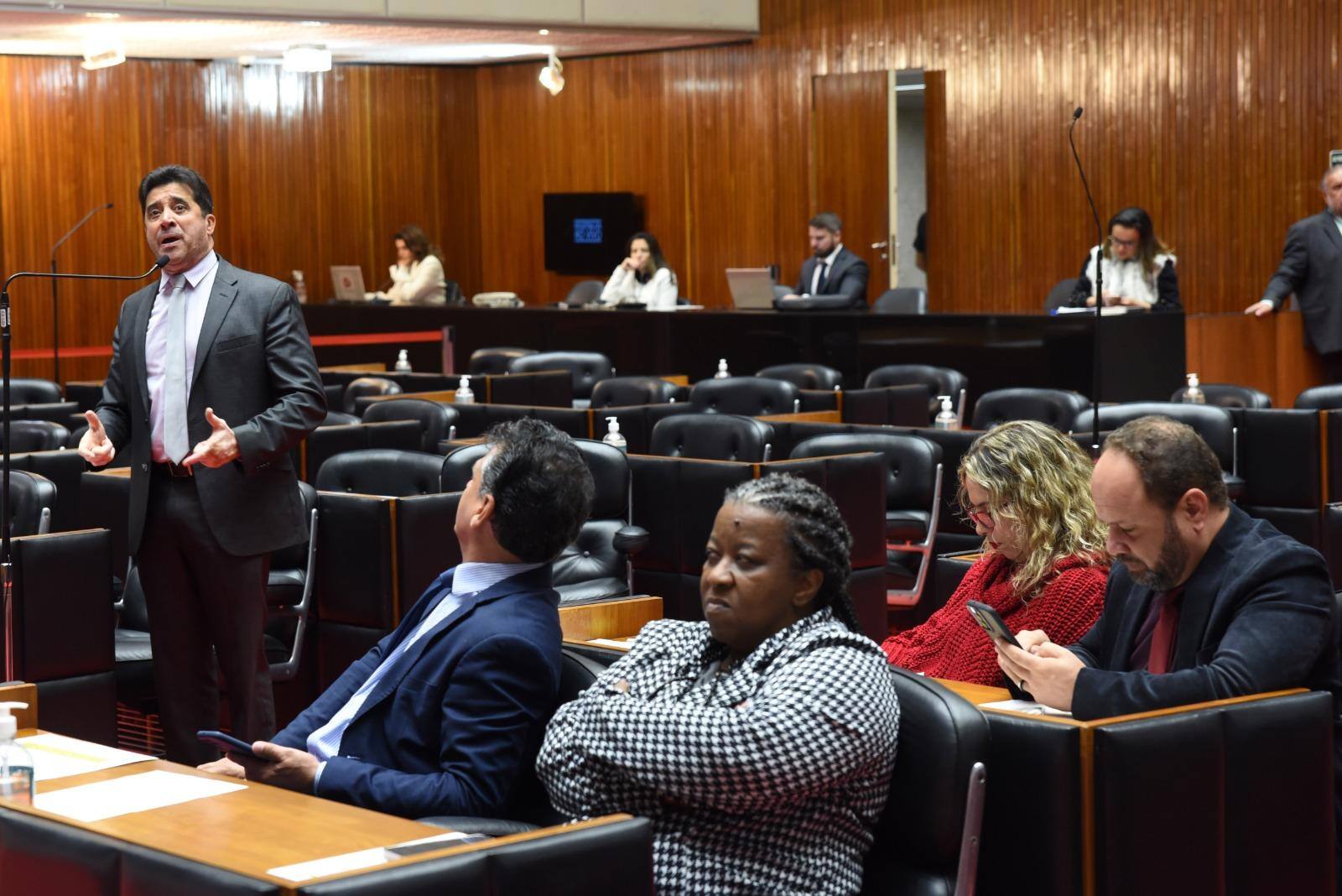Deputado Sargento Rodrigues discursa na Assembleia