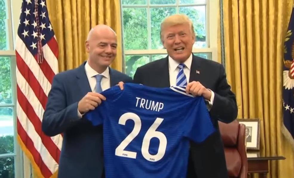 Donald Trump e Gianni Infantino se reuniram na Casa Branca para preparativos da Copa de 2026
