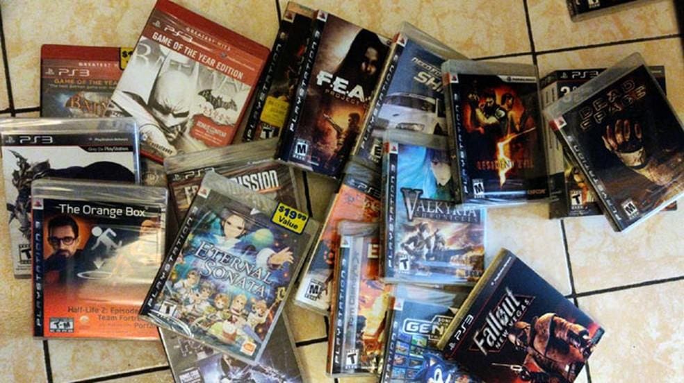 Mãe joga fora coleção de games do filho avaliada em R$ 2,6 milhões