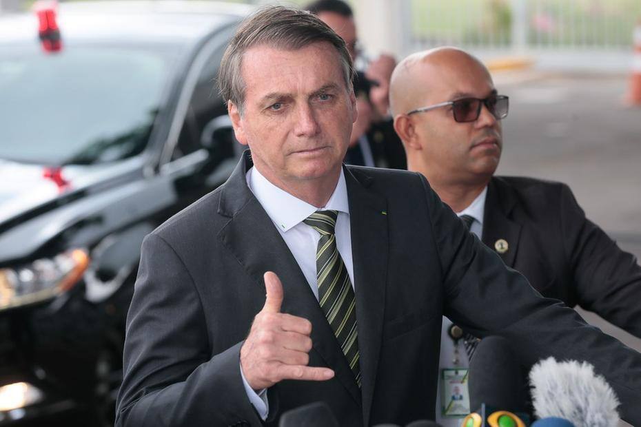 Presidente Jair Bolsonaro vai comparecer a funeral de paraquedista militar