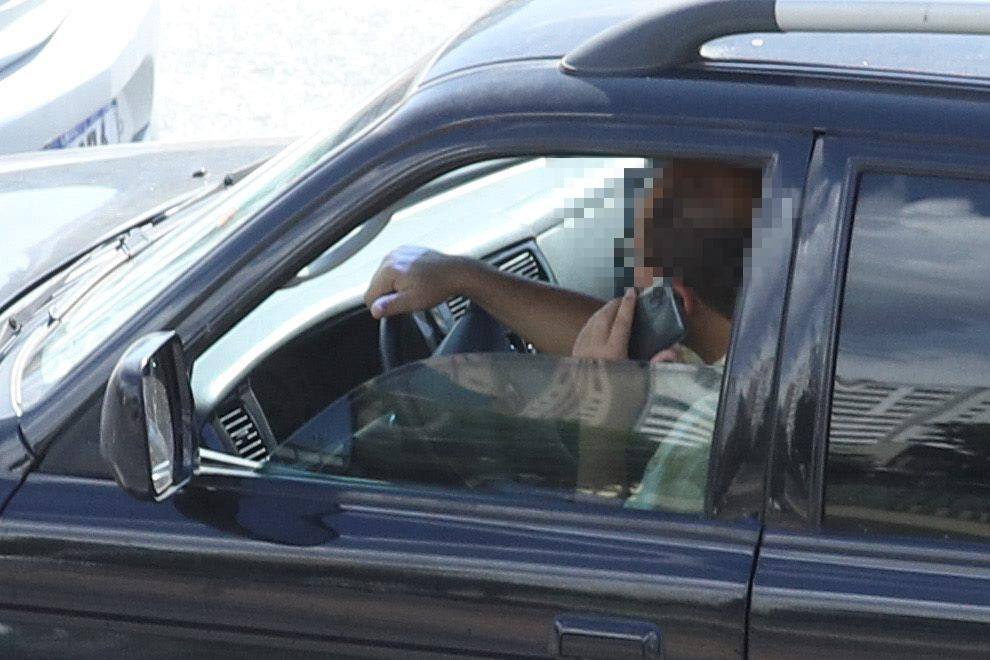 Os motivos que desviam a atenção dos motoristas são vários, entre eles está o uso do celular e a atenção difusa