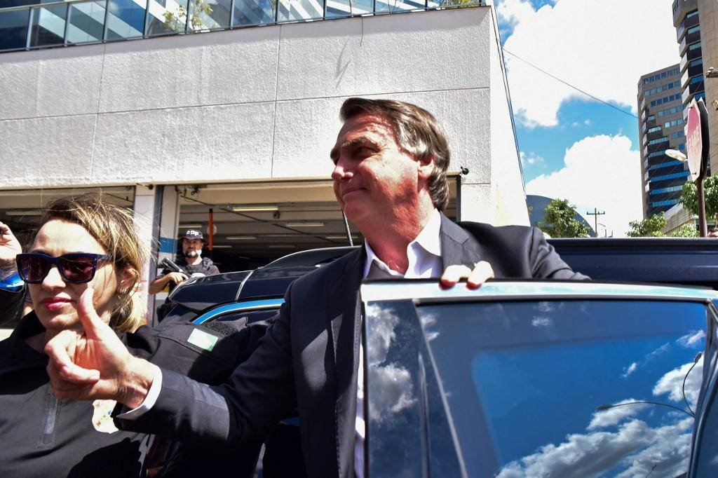 Jair Bolsonaro na sede da PF, onde vai ter que depor nesta quarta-feira (3), desta vez por suposta fraude em cartão de vacinação