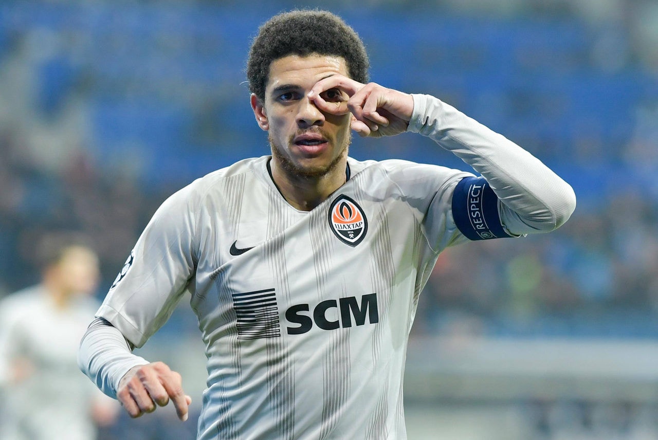 Taison foi o autor de dois gols na vitória do Shakhtar Donetsk