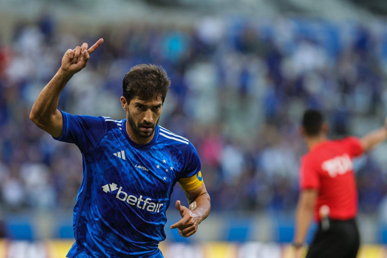 No Brasileiro do ano passado, Lucas Silva marcou um dos gols da vitória de 3 a 2 da Raposa sobre o Botafogo na primeira rodada, também no Mineirão