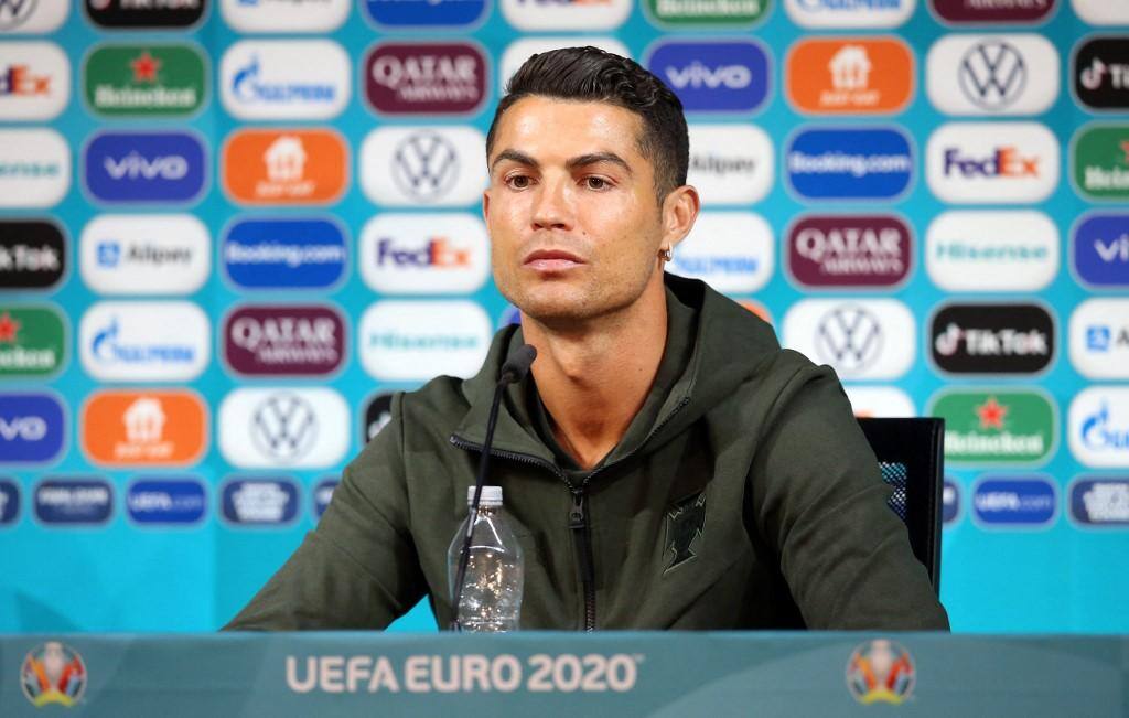 Jogador atuava no Real Madrid na época da denúncia
