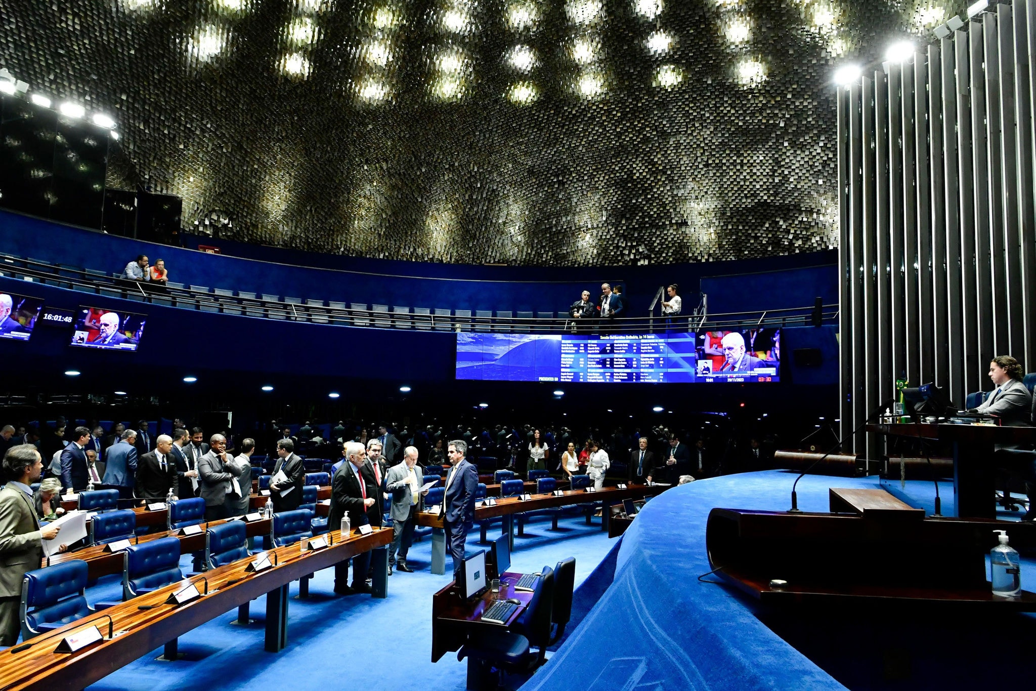 Plenário do Senado durante sessão deliberativa
