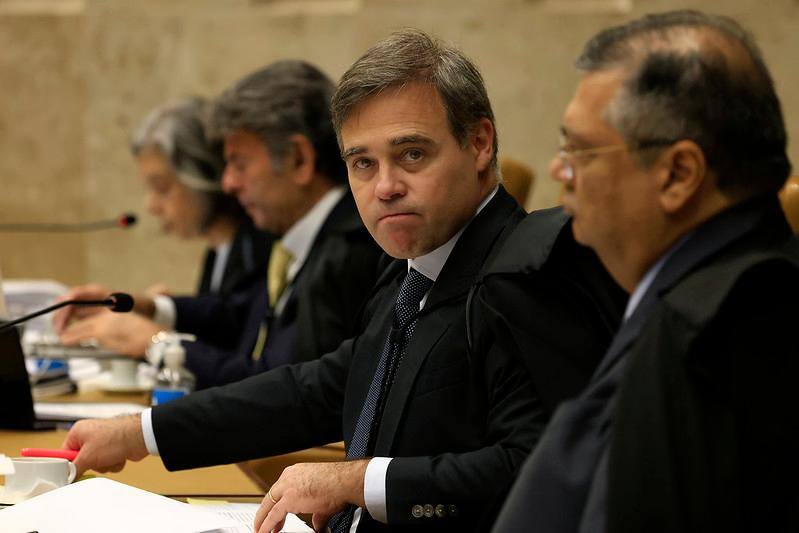 O ministro André Mendonça durante sessão plenária do Supremo Tribunal Federal (STF). 