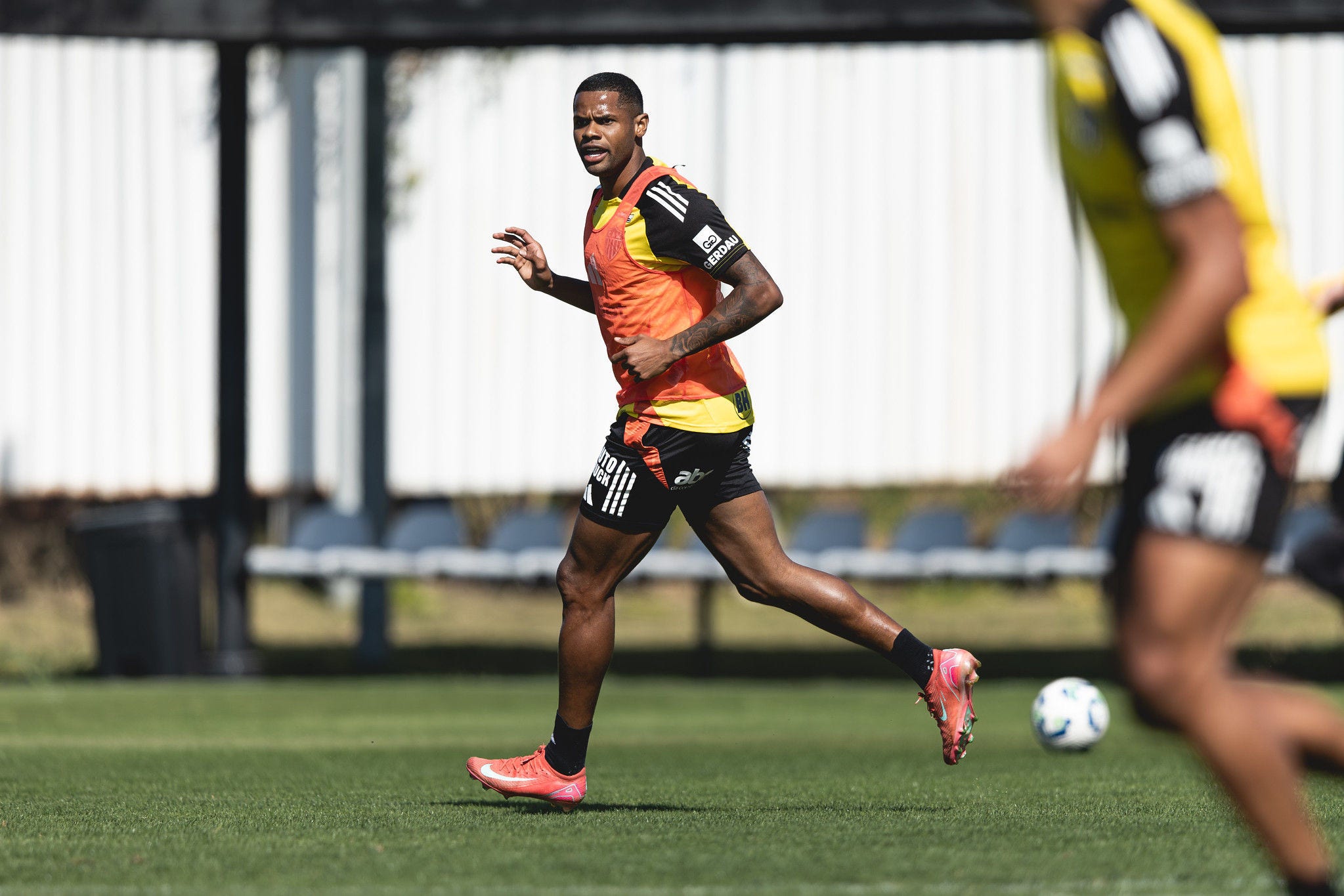 Atacante ficou de fora do jogo contra o Bucaramanga, na quinta-feira