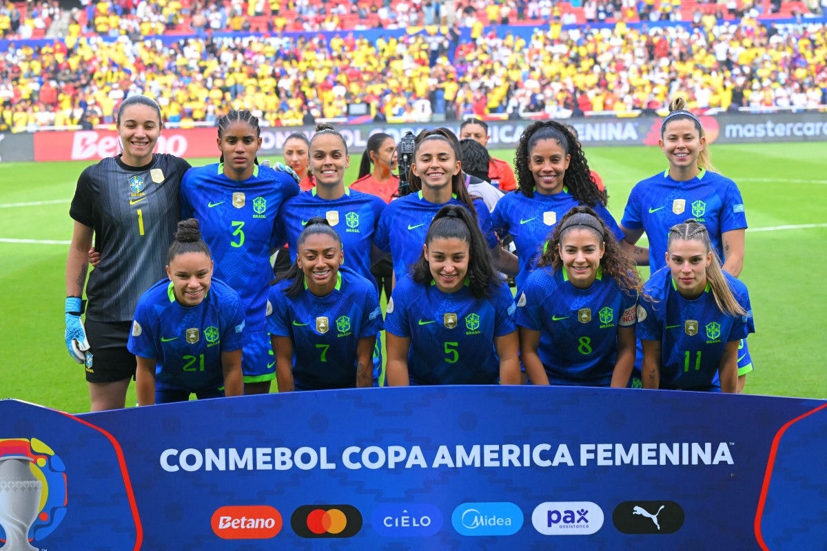 Marta é eleita melhor jogadora do torneio e Amanda Gutierres a artilheira