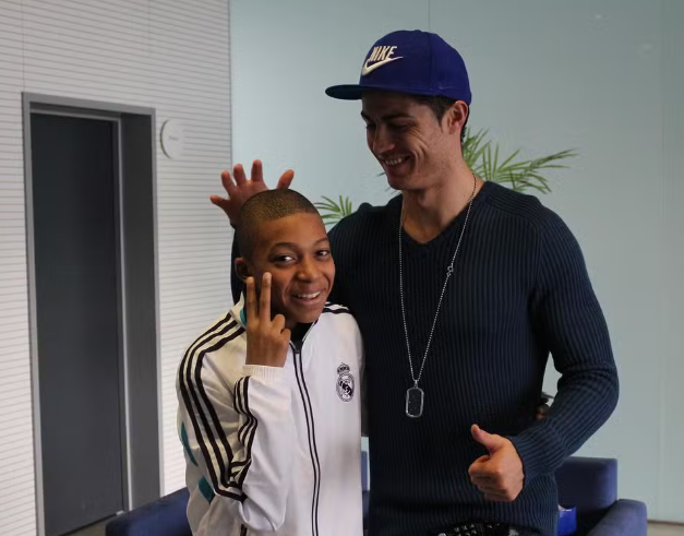 Kylian Mbappé e Cristiano Ronaldo