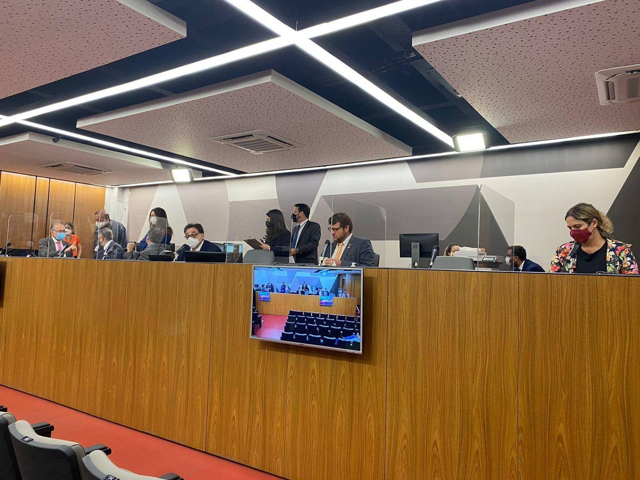 Comissão de Constituição e Justiça da ALMG analisa projeto de reajuste de servidores do Estado