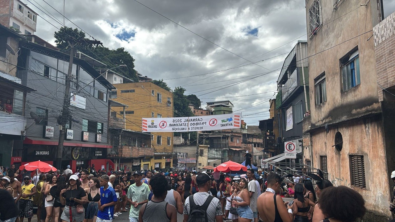 No ano passado, o bloco reuniu cerca de 50 mil pessoas, segundo a organização, e hoje a expectativa é de unir ainda mais foliões