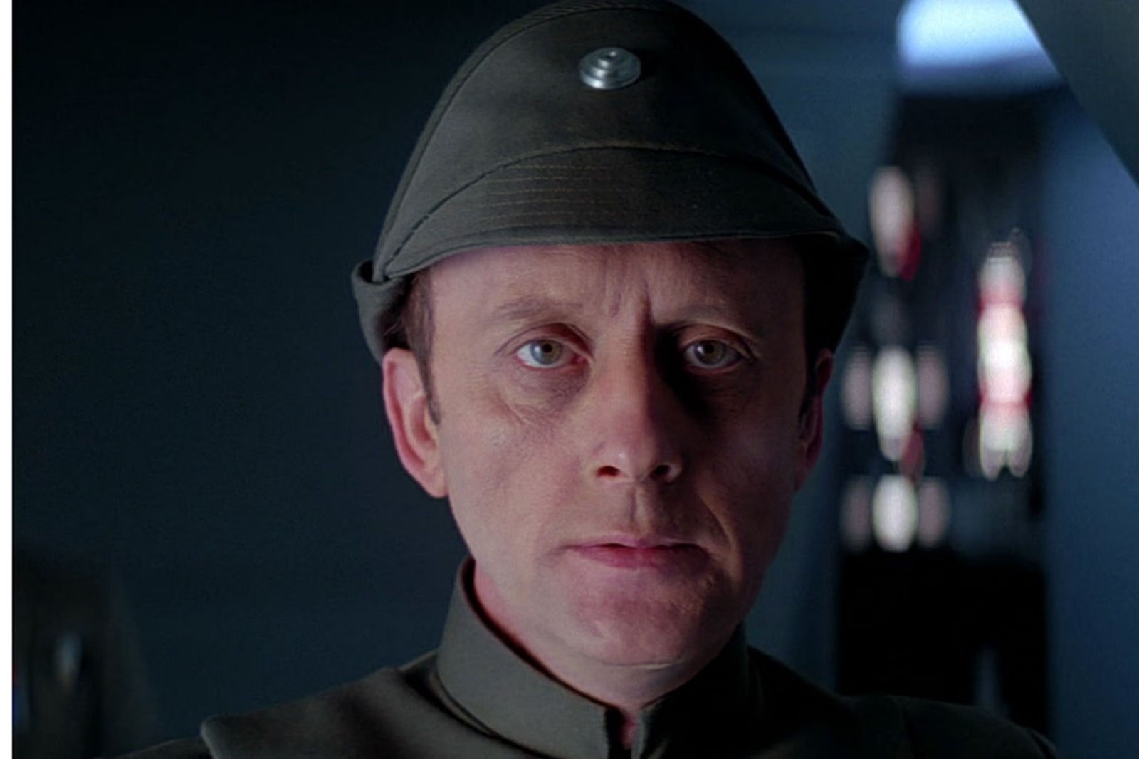 O ator Kenneth Colley em 'Star Wars'