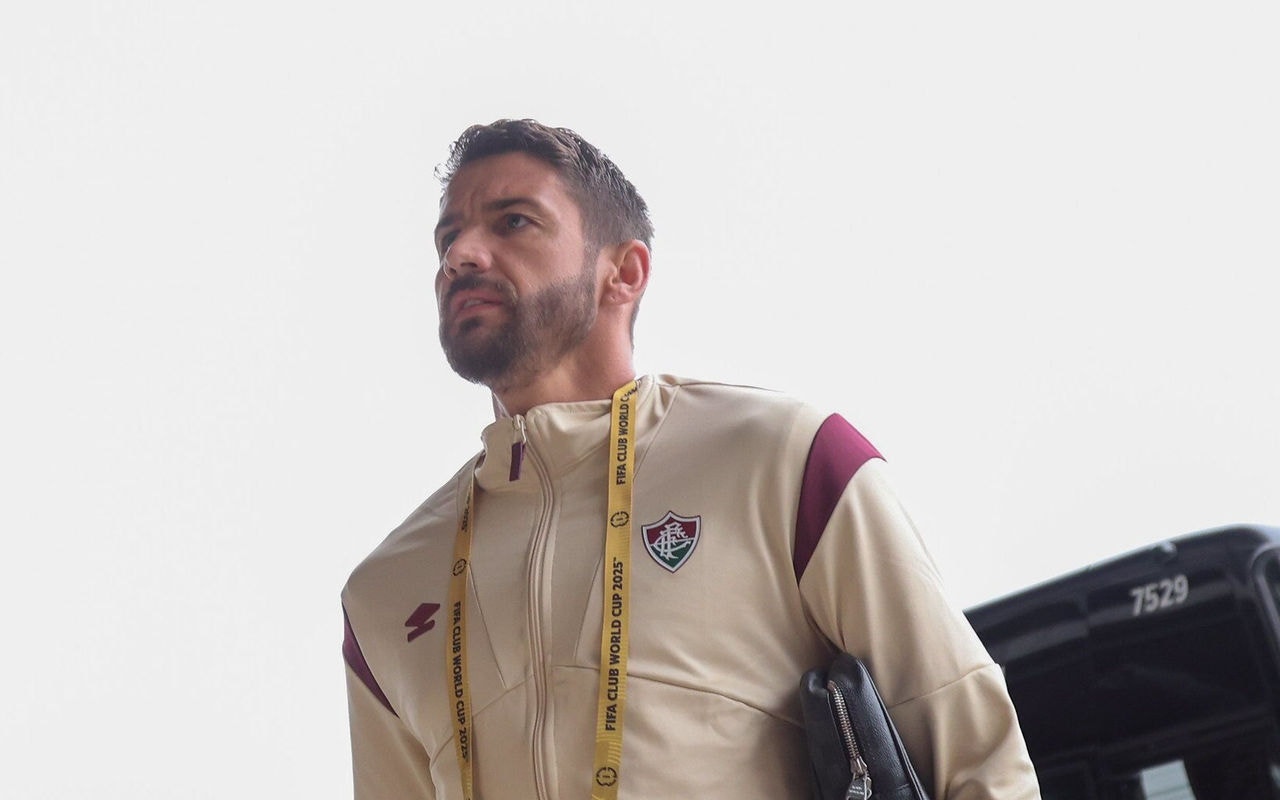 Everaldo em viagem pelo Fluminense (Foto: Marcelo Gonçalves/FFC)