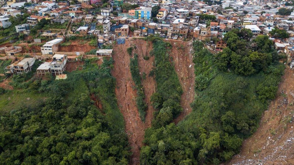 BELO HORIZONTE , MG , 27012020 - CIDADES - CHUVA - RISCO GEOLOGICO - Area com risco de deslizamento de terra no bairro Havai, encosta abaixo do Aglomerado da Ventosa  (Foto: Flavio Tavares / O Tempo)