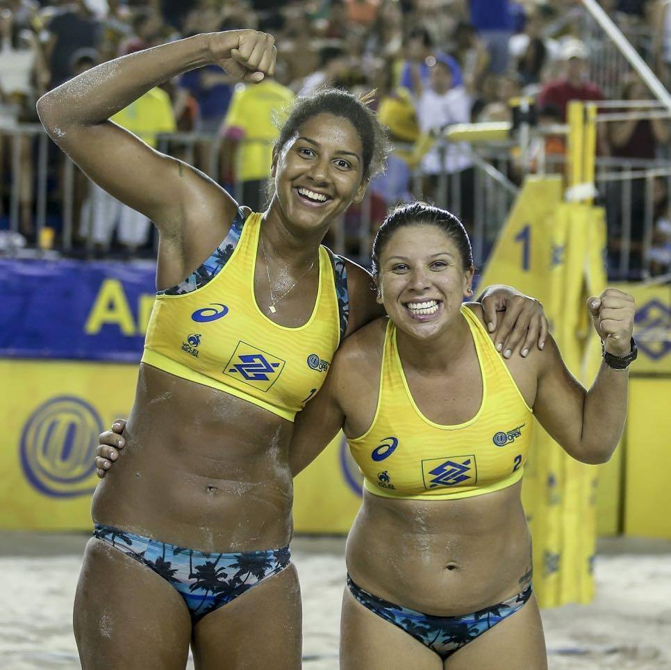 Na Holanda, brasileiras faturam título da etapa de Haia do Circuito Mundial de Vôlei