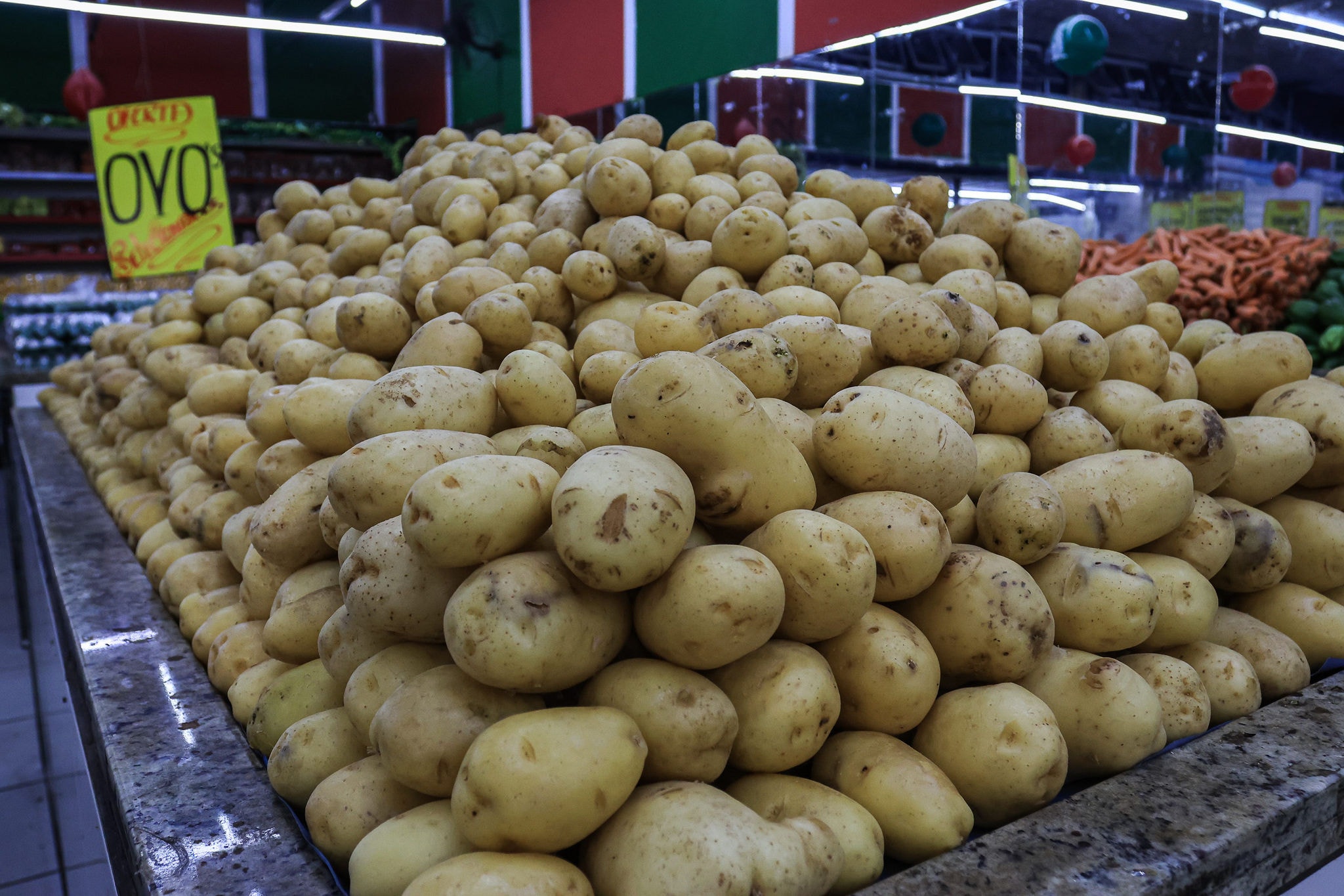 A batata inglesa foi o item que mais influenciou a queda do preço da cesta básica