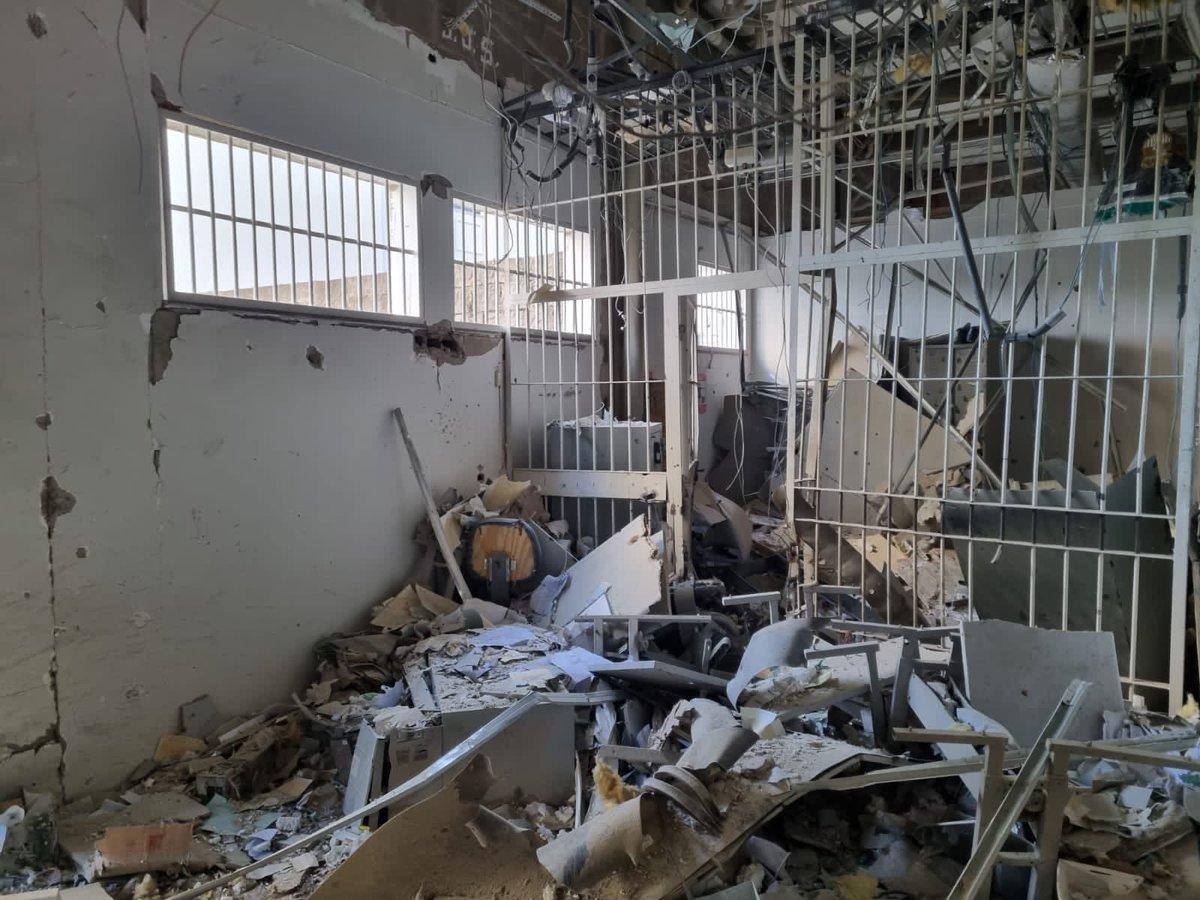 Agência da Caixa ficou destruída após assalto em Itajubá