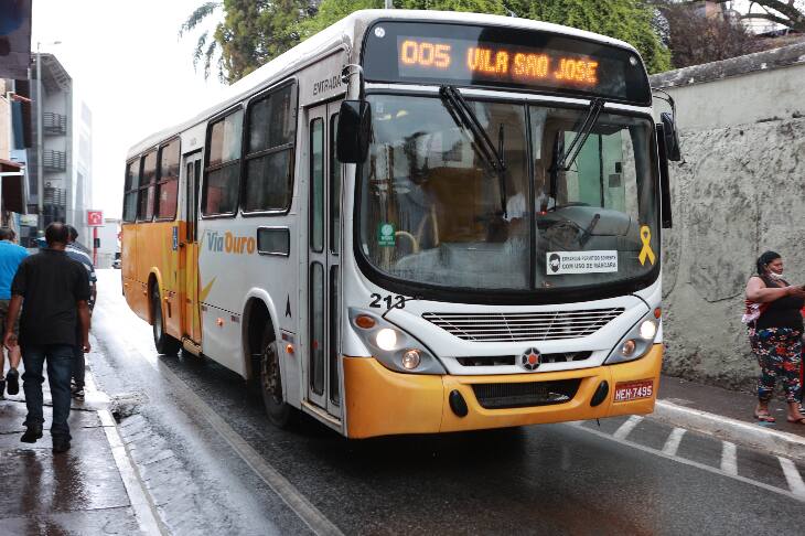 Ônibus em Nova limapng
