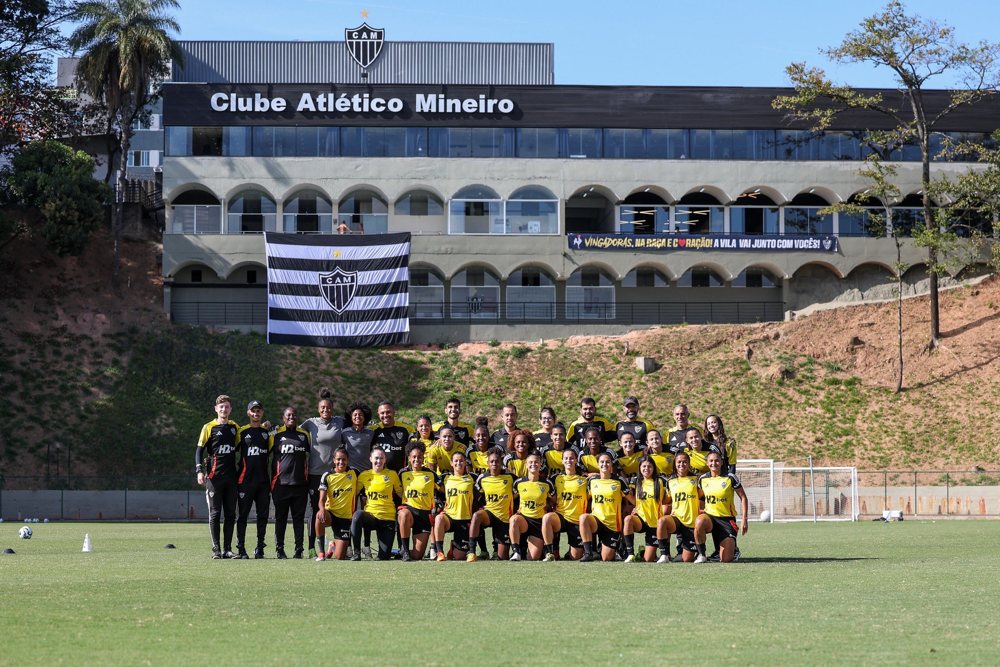 Vingadoras em último treino antes de enfrentar o Vitória