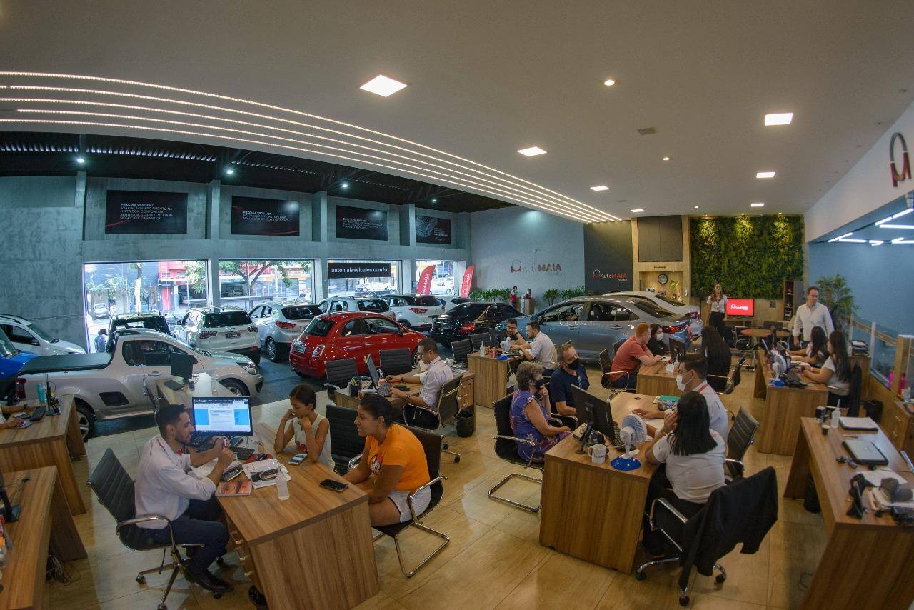 Financiar um carro popular seminovo, avaliado em R$ 70 mil, por 36 meses ficou quase 10% mais caro em um ano no Brasil