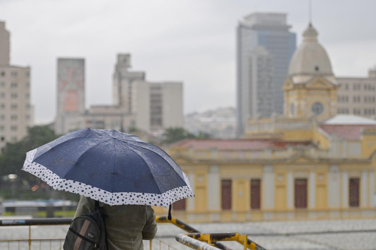Há previsão de chuva em BH