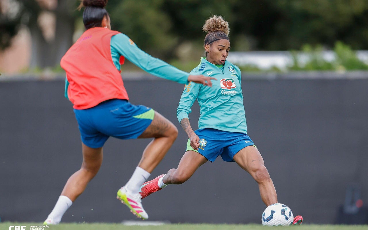 Luany no treino da Seleção Brasileira