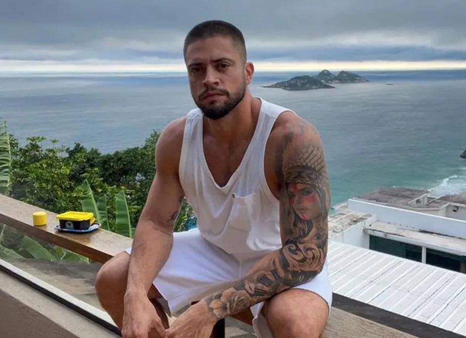 Rodrigo Godoy revela se ainda tem tatuagem que fez em seu braço para a cantora