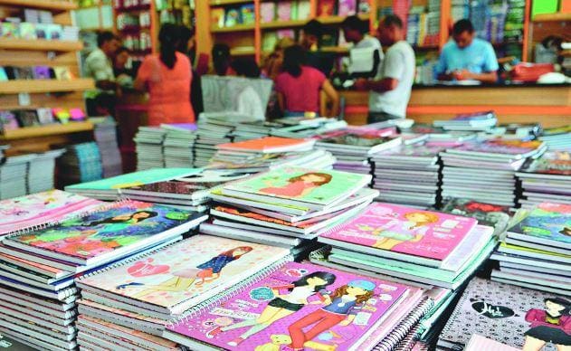 Volta às aulas Consumidor deve ficar atento à variação de preços dos itens de material escolar
