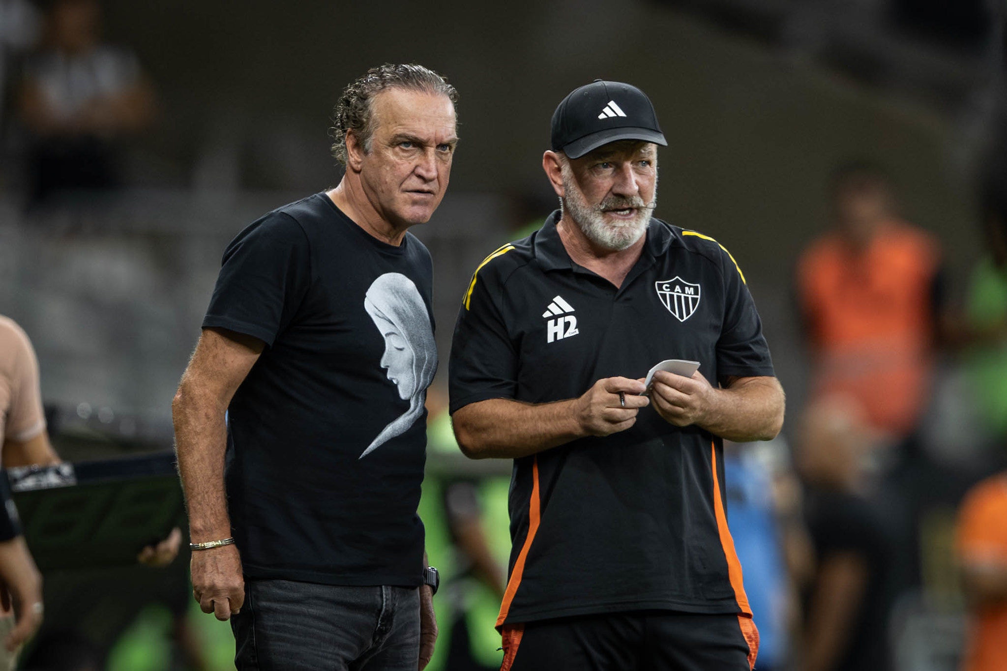 Cuca e seu irmão, Cuquinha, comandando do Atlético