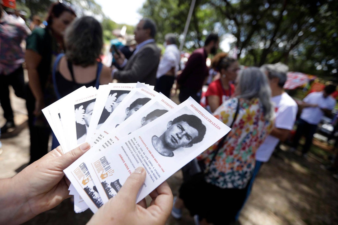 Dezenas de famílias ainda buscam respostas sobre o paradeiro de familiares e amigos desaparecidos durante a ditadura no Brasil
