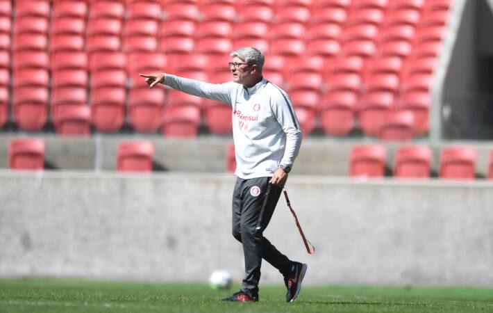 Odair Hellmann continua no Internacional até o fim de 2019