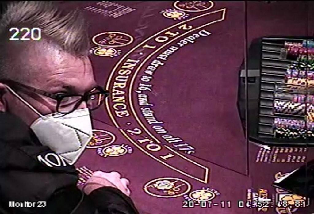 Andrew Marnell foi preso por aposta dinheiro milionário de fundo de ajuda a vítimas da Covid-19