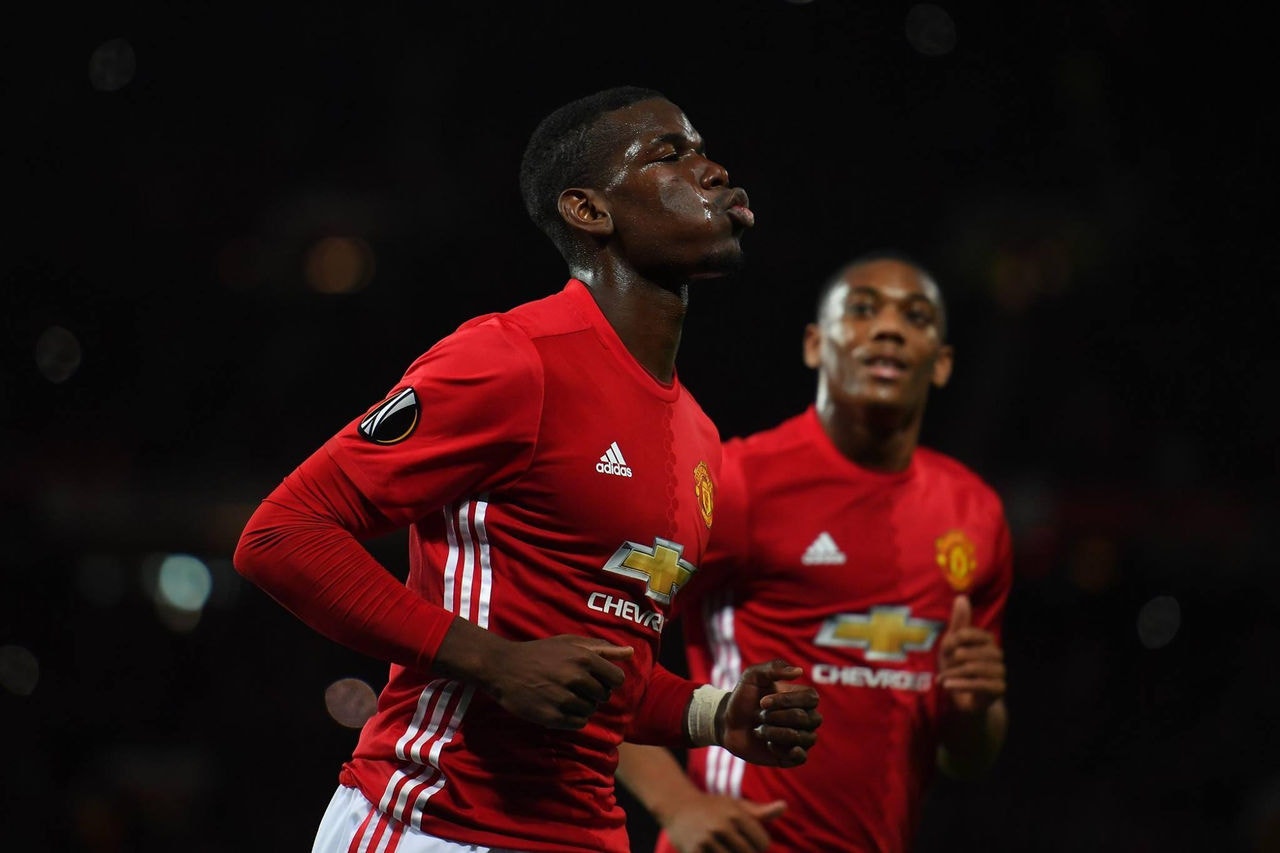 Pogba só faltou fazer chover em Old Trafford  