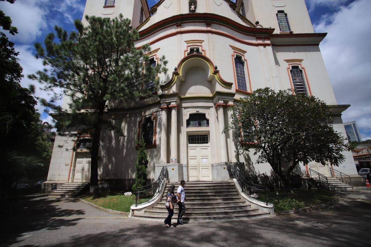 Igreja São Sebastião relizou missa neste domingo