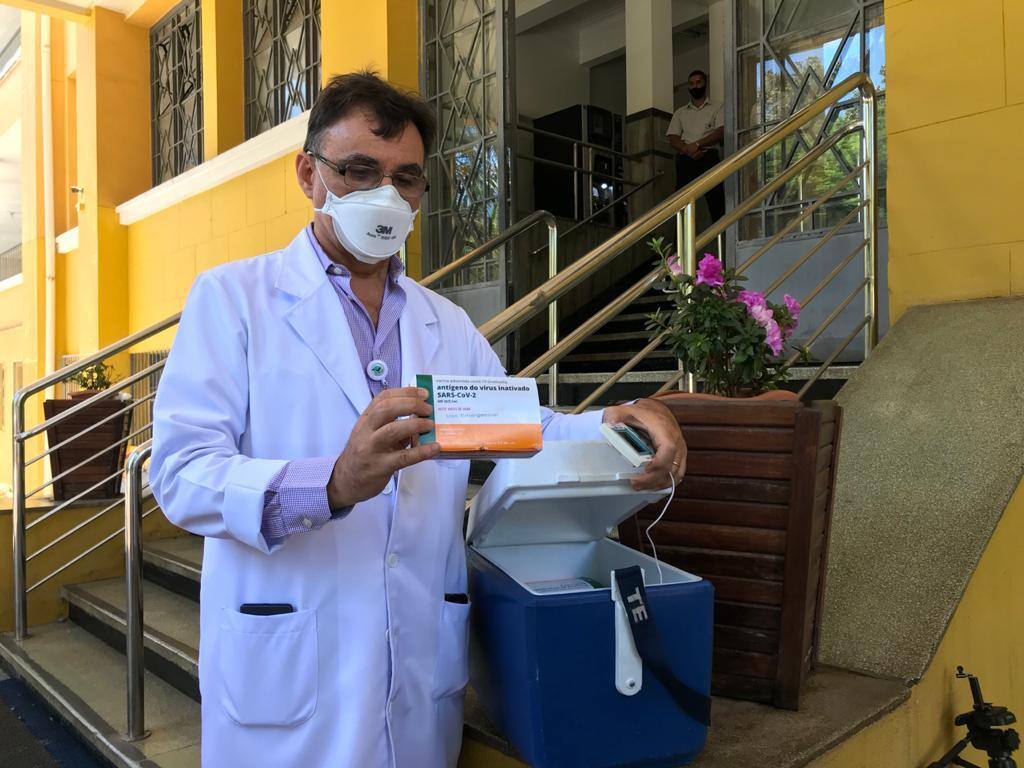 vacina contra covid no hospital da baleia