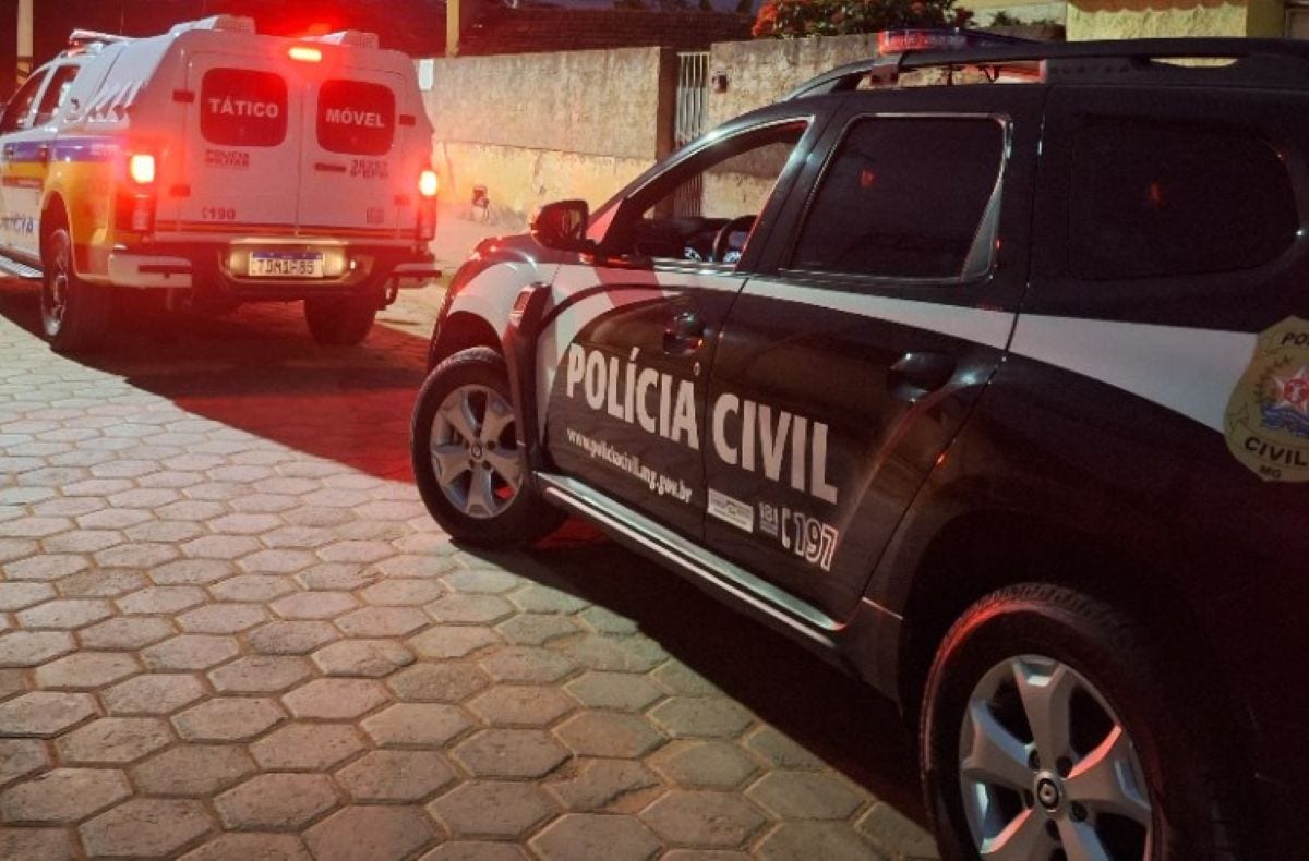 Polícia Civil e Polícia Militar cumpriram operação para prender o marido e o comparsa dele pelo crime 