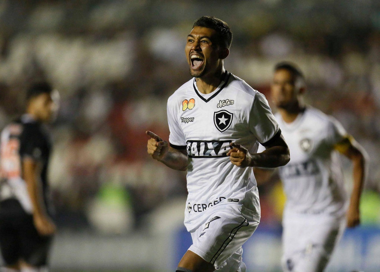 Kieza não vai poder ajudar o Botafogo no duelo contra o Nacional, no Paraguai, pela Sul-Americana