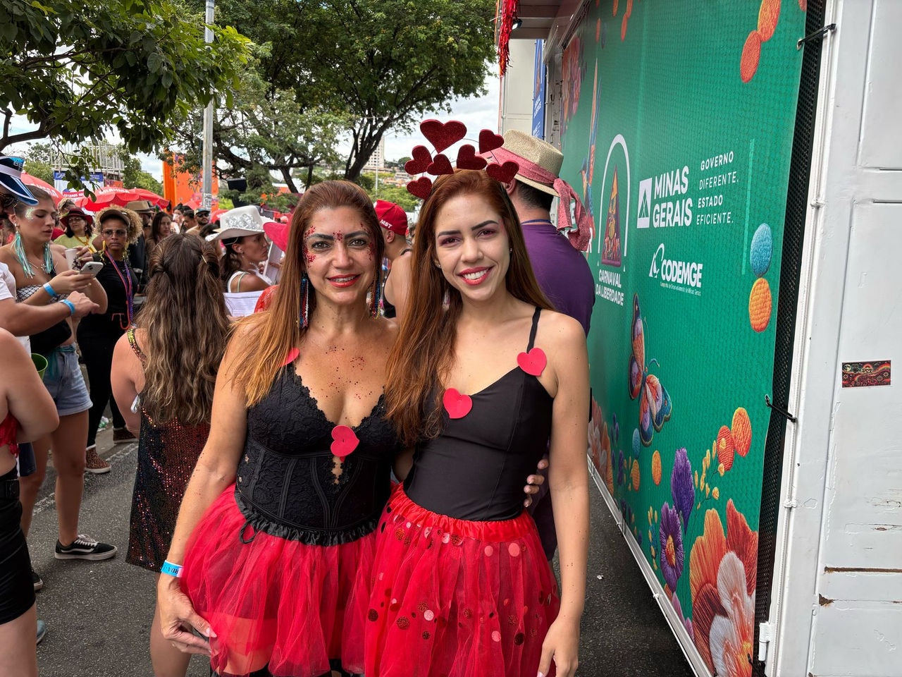 A mãe, Cássia Ávila, e a filha Yasmin: “É o Amô pelas mulheres”
