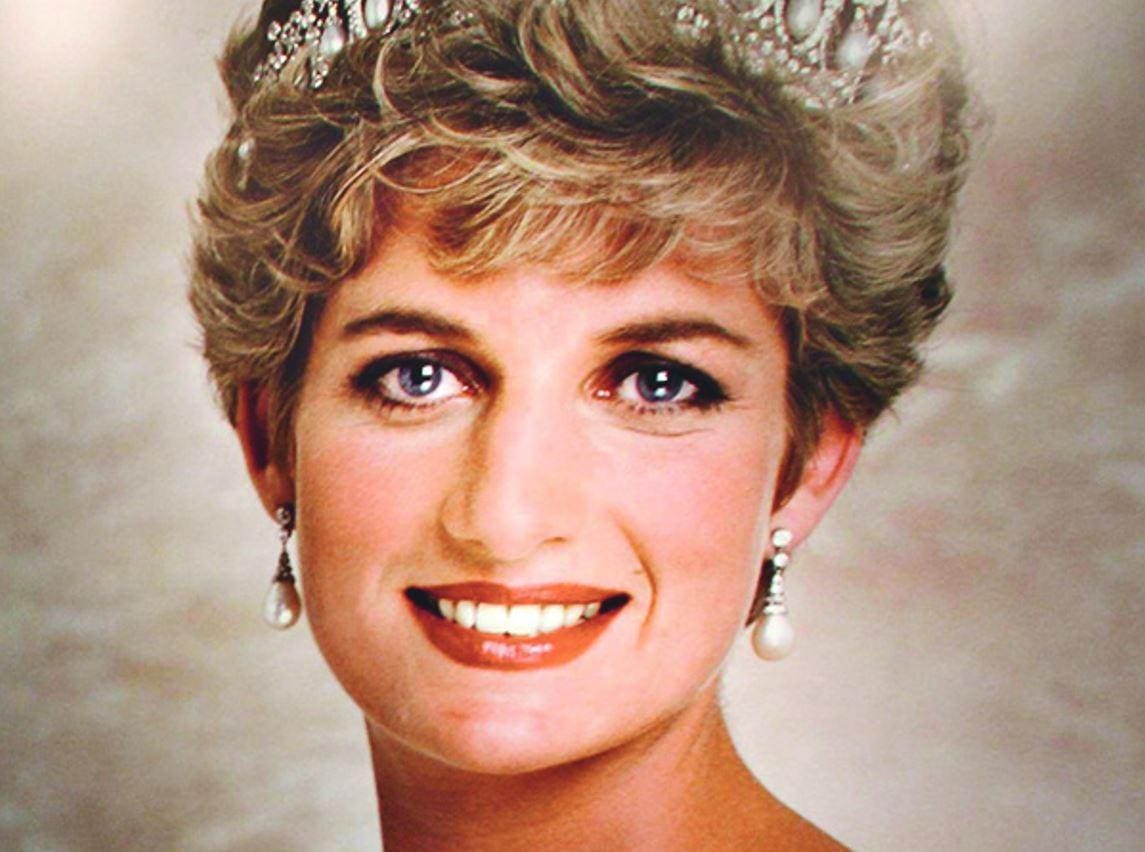 História Princesa Diana foi embalsamada uma hora após a morte