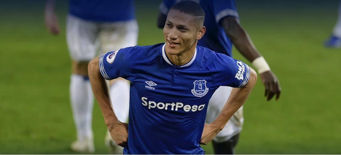 Richarlison marca e Everton arranca empate com o Watford no fim