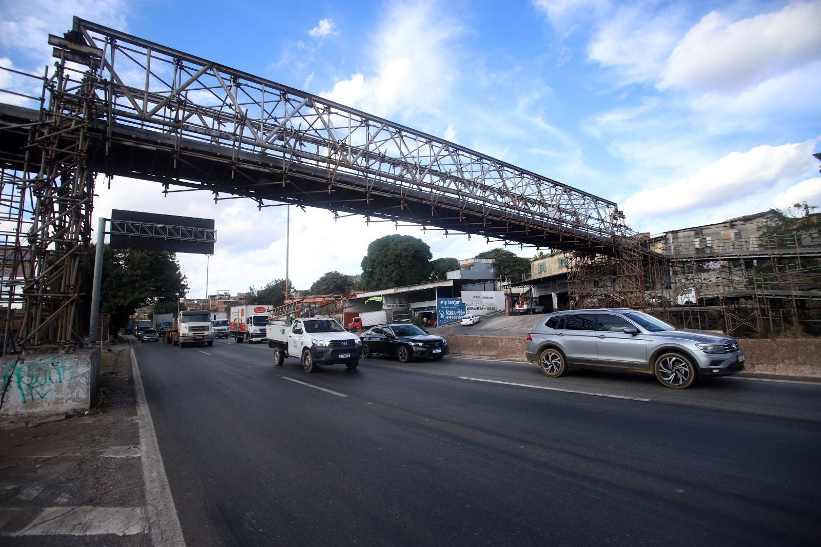 Acidente no Anel terminou em pancadaria entre motoristas nesta sexta-feira (18/7)