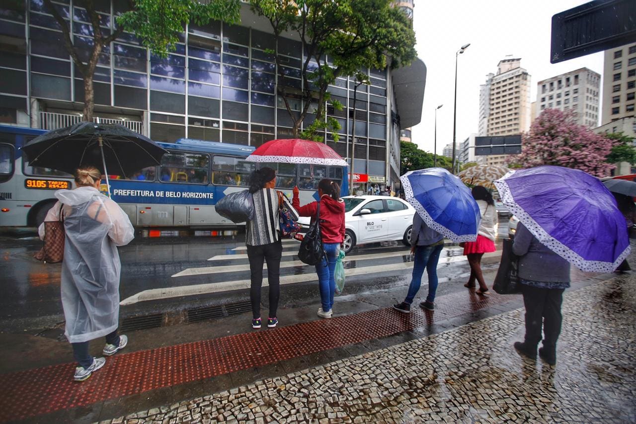 Defesa Civil emitiu um alerta diante da possibilidade de chuva em BH
