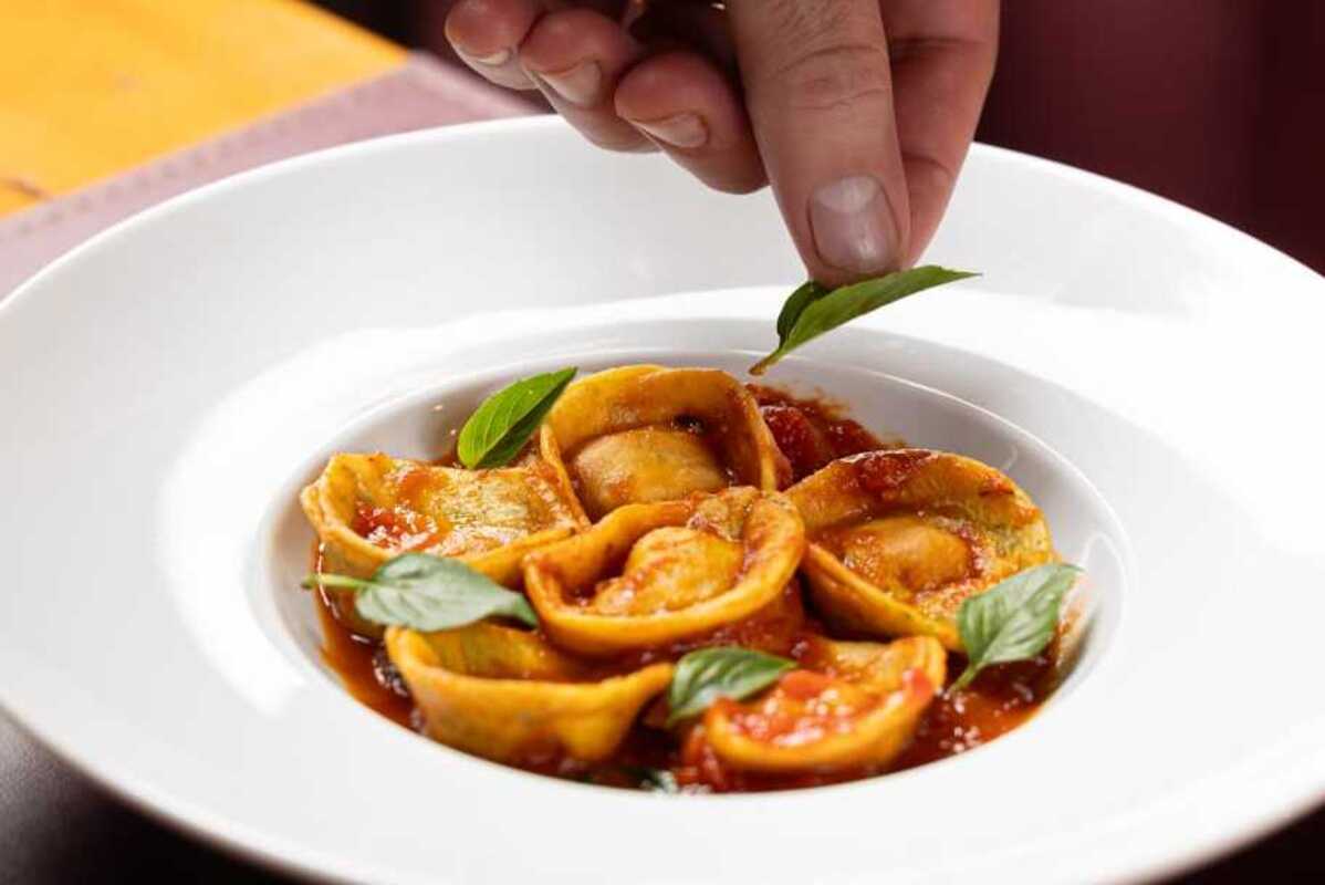 Tortelini de alho poró com bacon