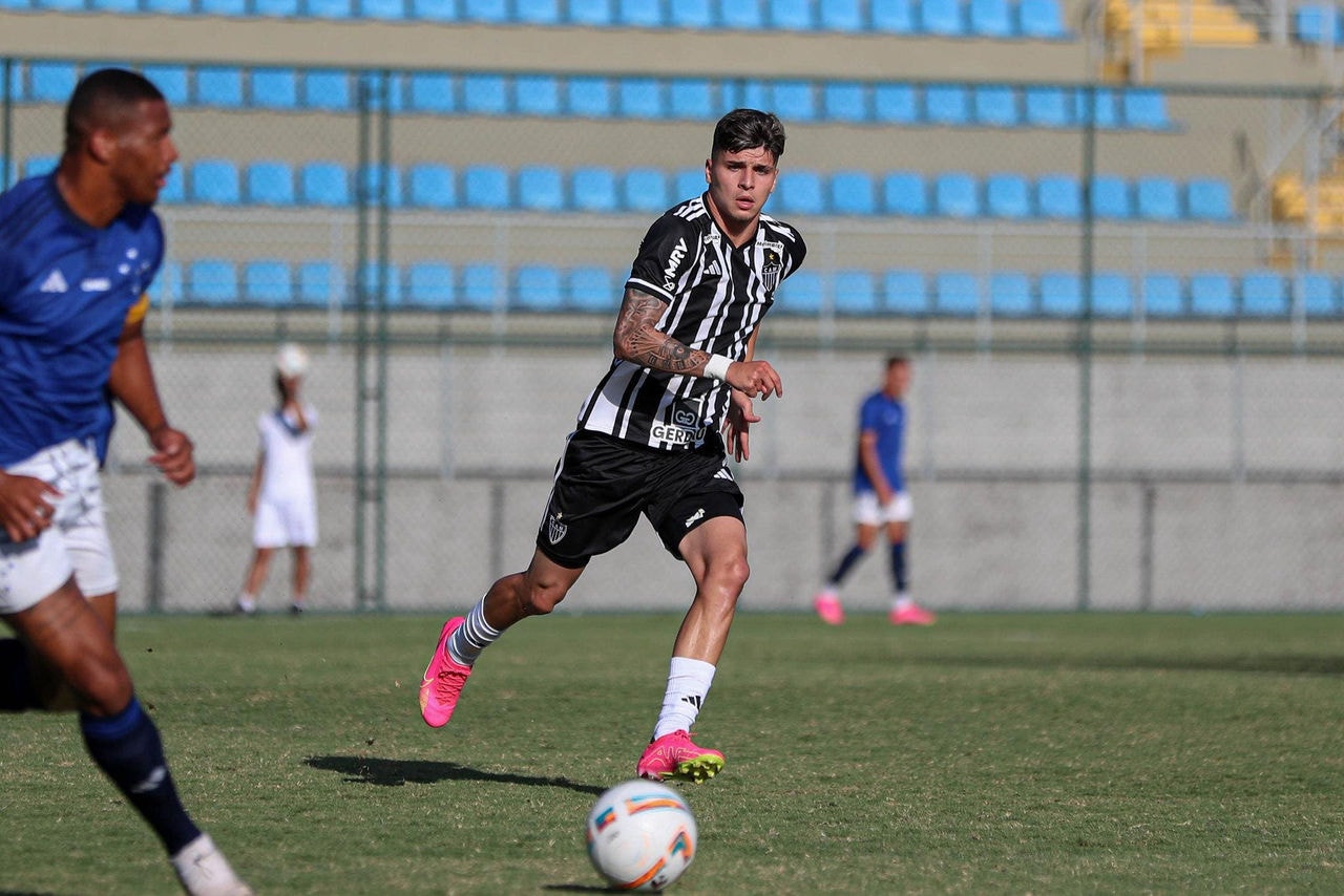 Isaac disputou mais partidas pela base na última temporada