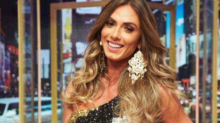 A apresentadora Nicole Bahls