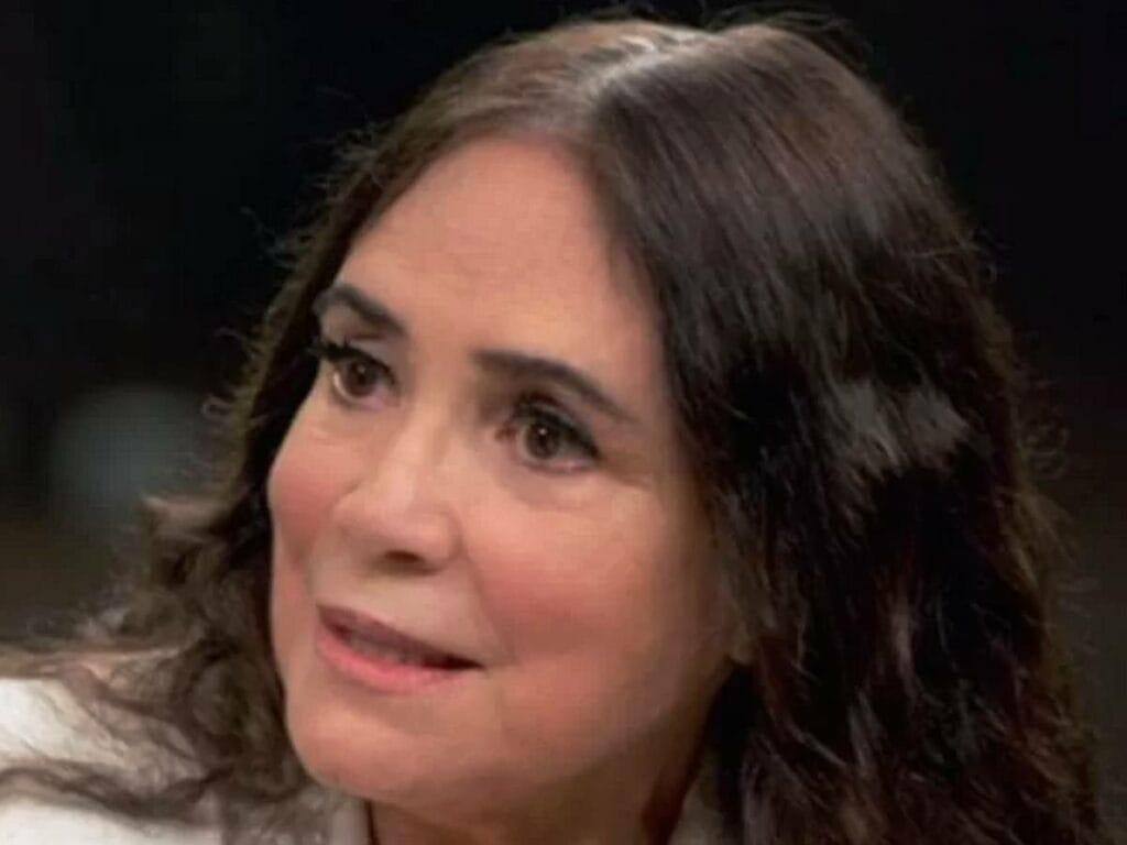 Regina Duarte revela ter sido rejeitada em teste para retomar a carreira de atriz