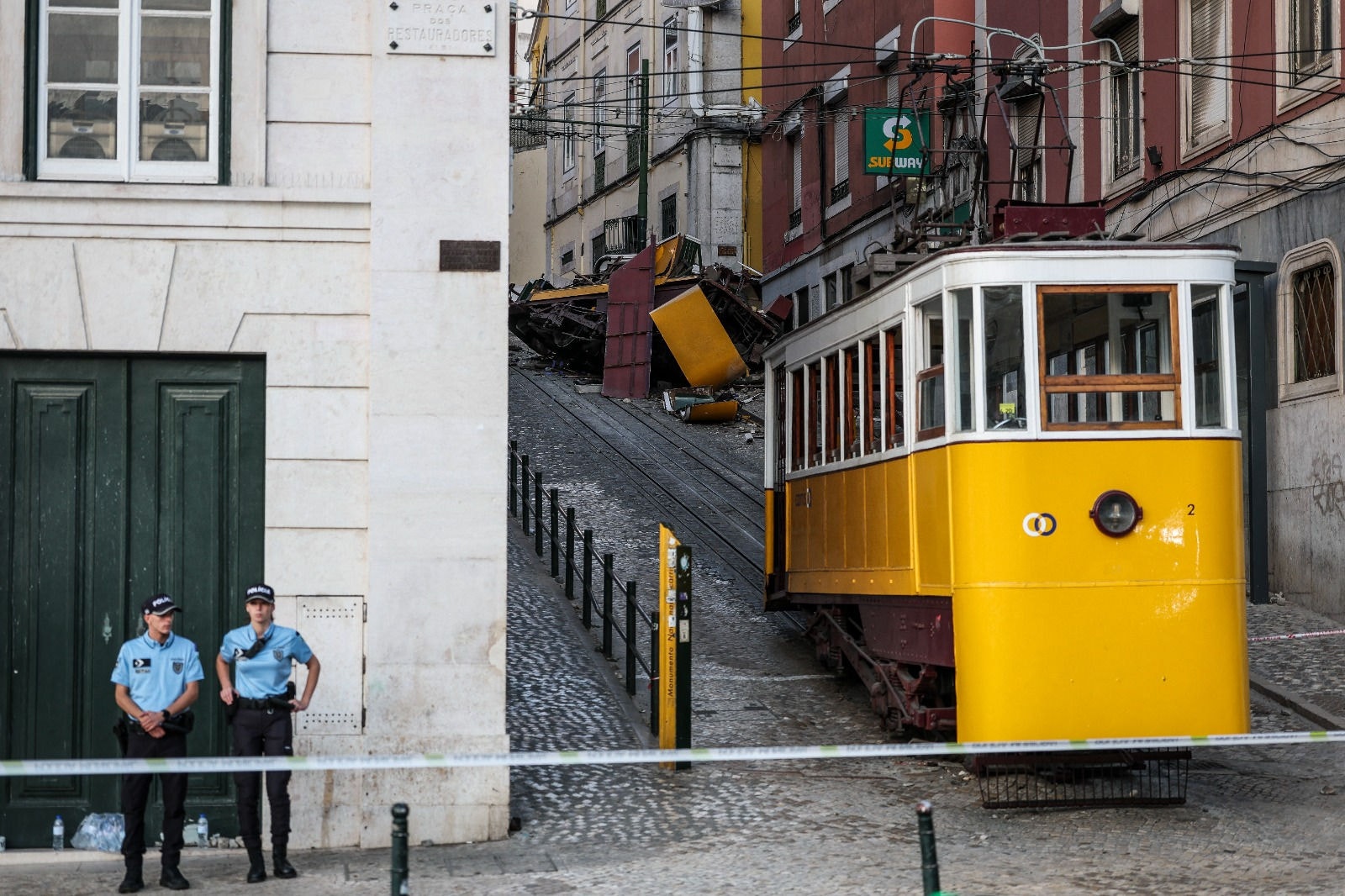 Acidente no Elevador da Glória, em Portugal, deixou mortos e feridos nesta quarta-feira (04)